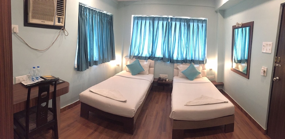 Hotel Crestwood 16/29