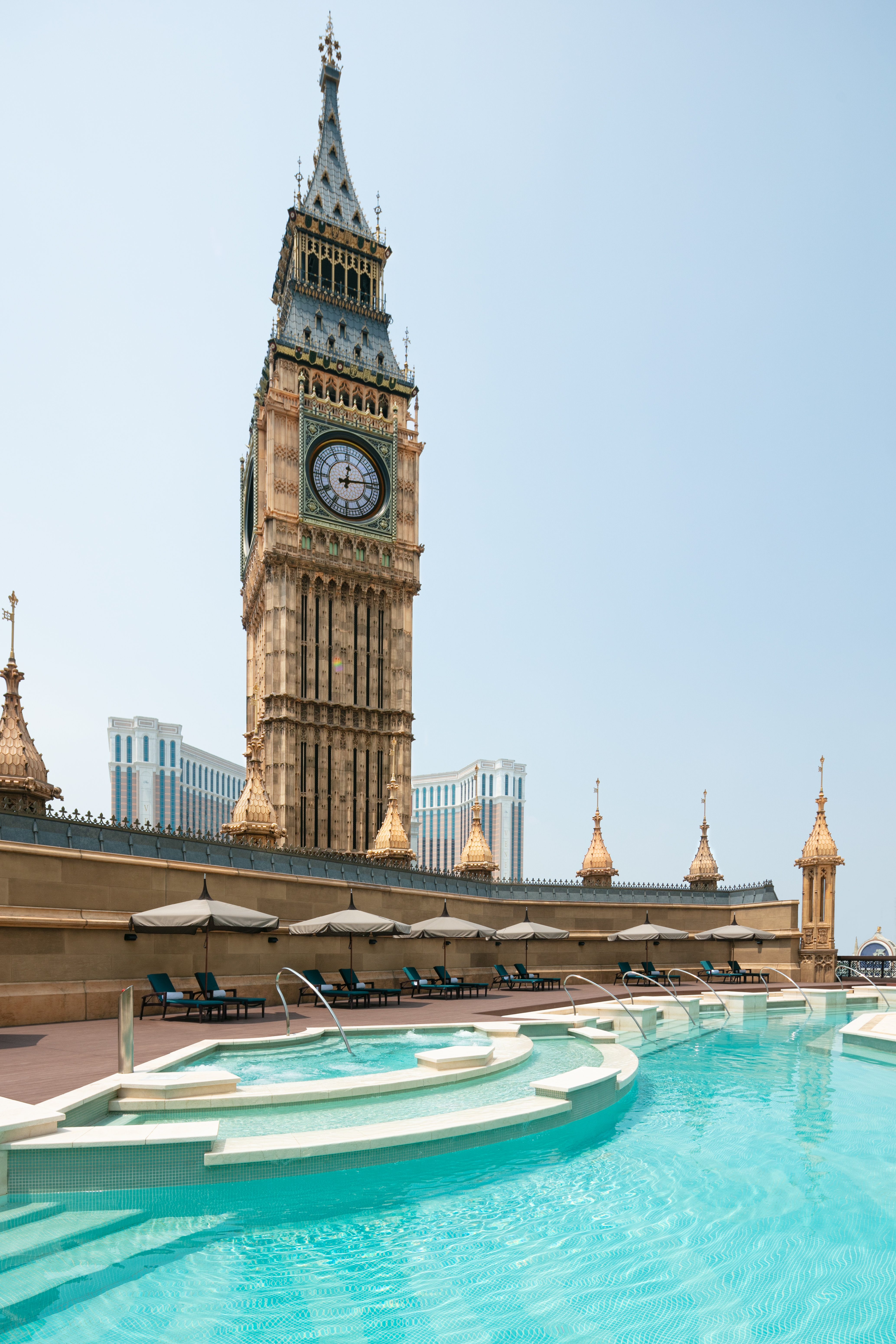 The Londoner Hotel (ex Holiday Inn Macao Cotai Central) 46/50