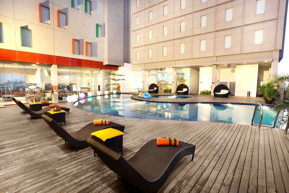 Harris Hotel & Convention Gubeng 38/46