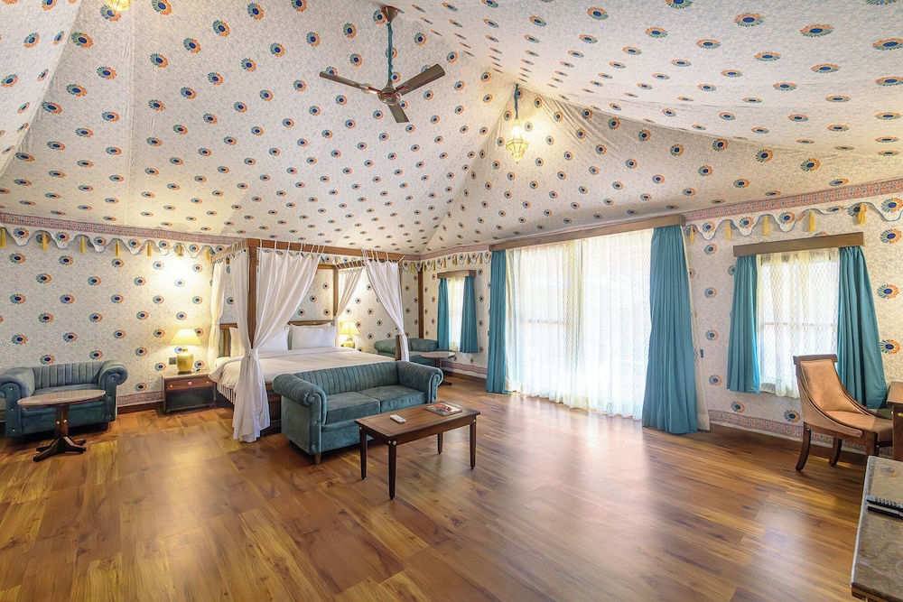 Sunrise, Tent, King Bed, Private Pool