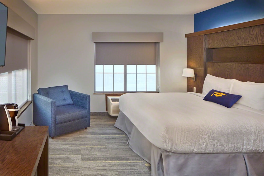 Scholar Morgantown, Tapestry Collection by Hilton 6/32
