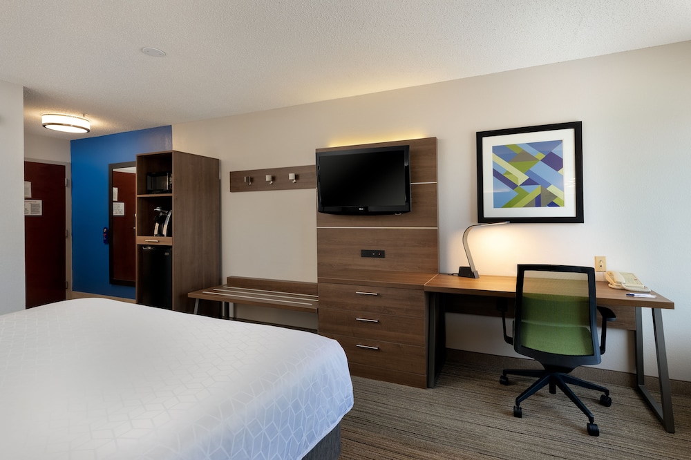 Holiday Inn Express Hotel & Suites Milton East I-10 23/73