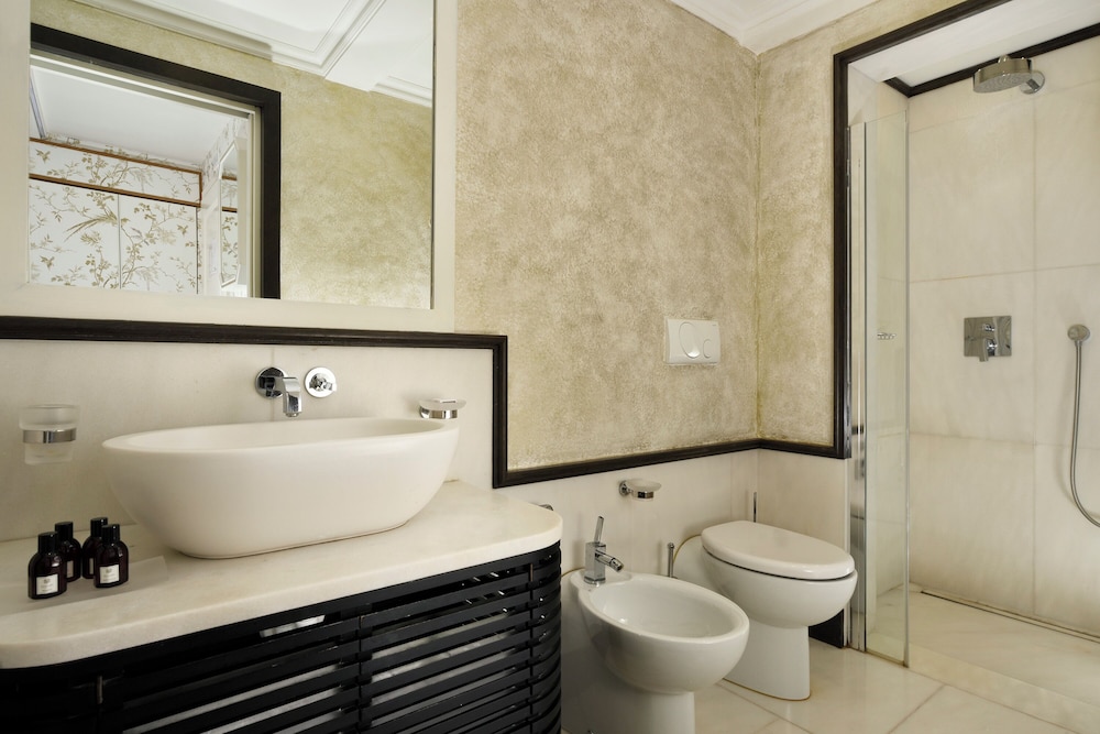 Hotel San Firenze Suites And Spa 74/75