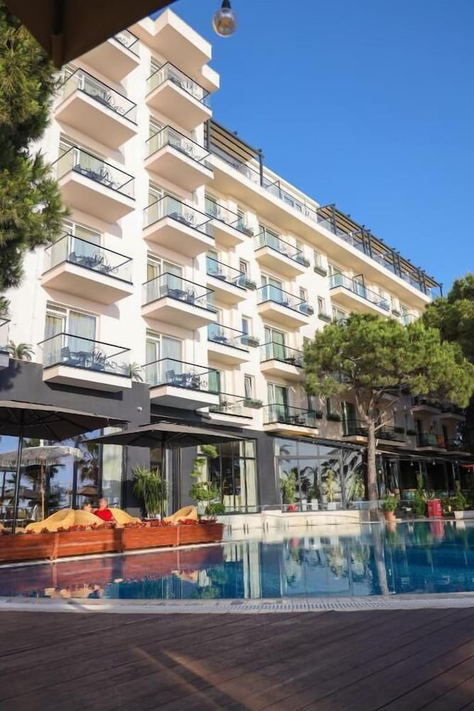 VM Resort 6/66
