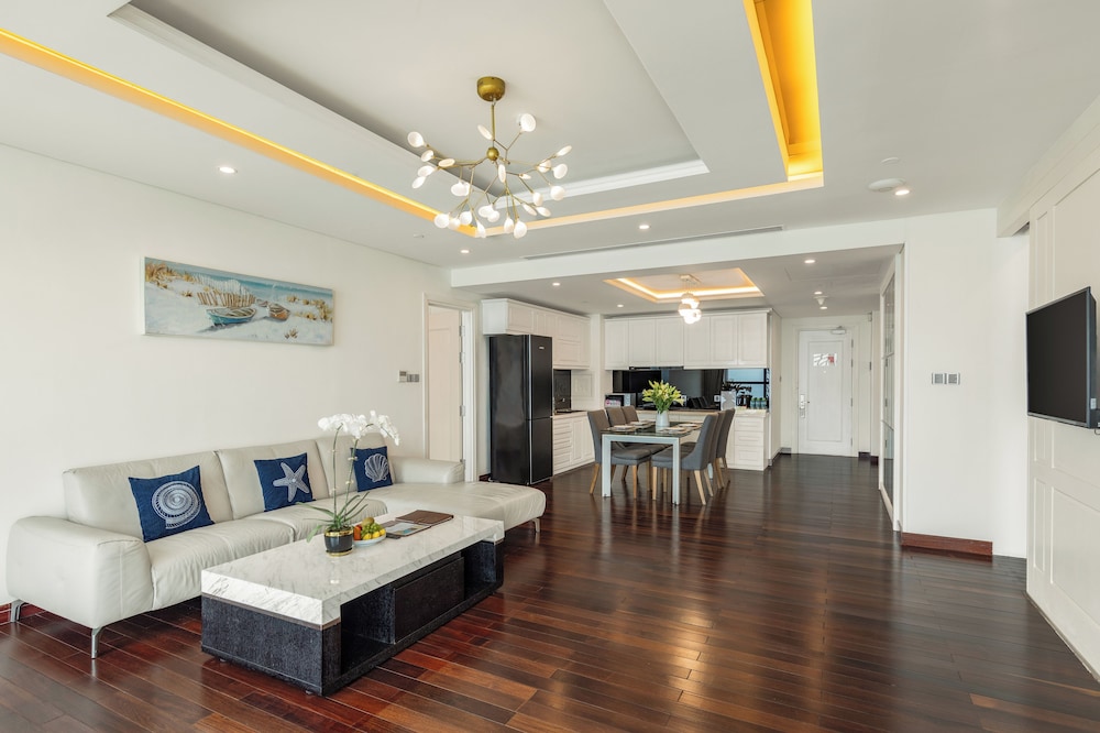 Mandila Beach Hotel Danang 52/77