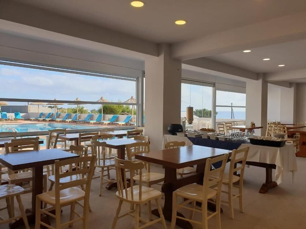 Saradari Beach Hotel 34/50