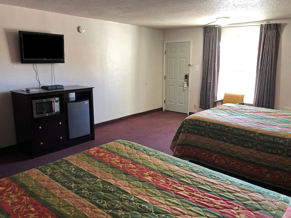 Americas Best Value Inn Alpine 15/33