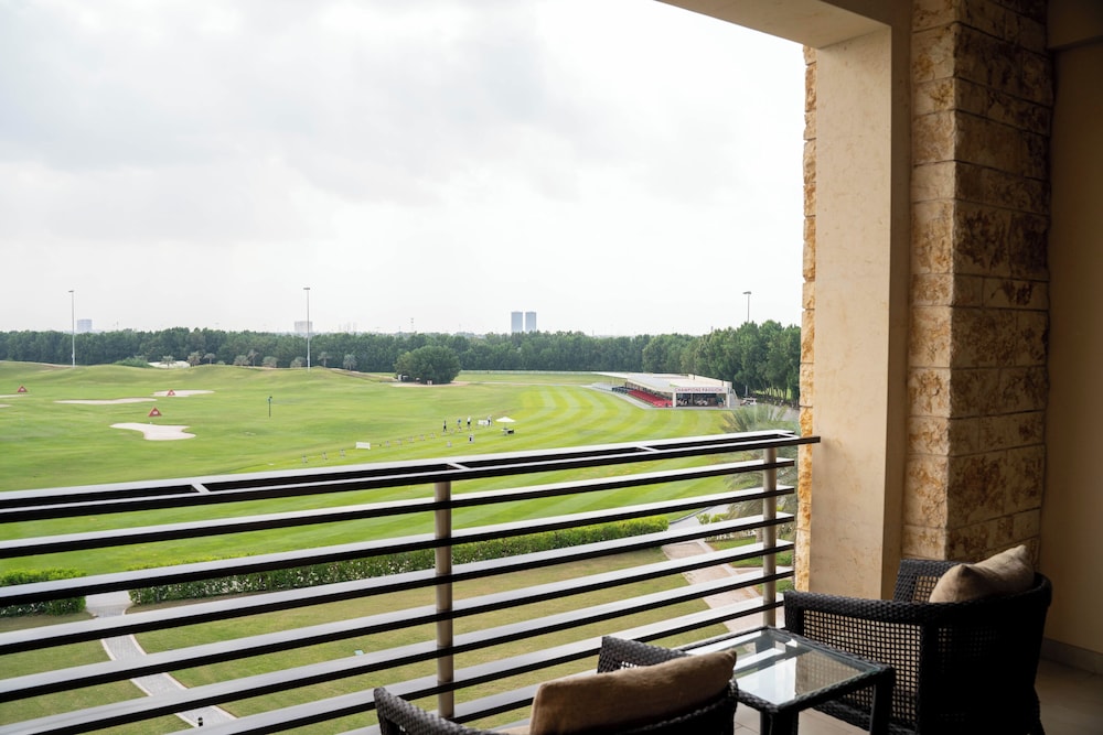 VOGO Abu Dhabi Golf Resort & Spa 63/65