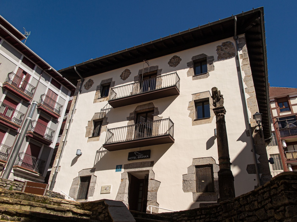 Hotel Branka، بيرميو 3/50