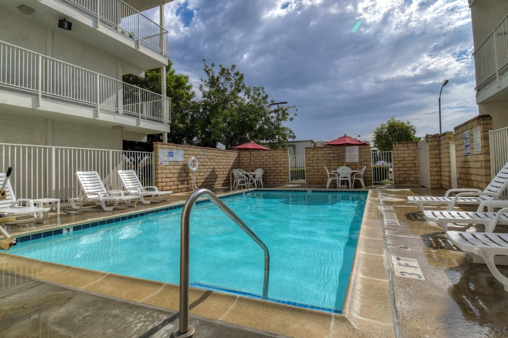 Motel6 Escondido Ca 38/54
