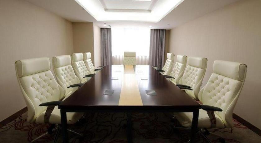 Xingtai Yuehai Hotel 36/44