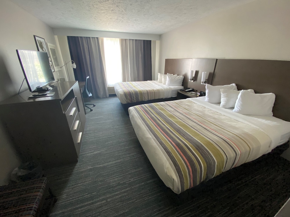 Country Inn and Suites by Radisson Council Bluffs IA 8/30