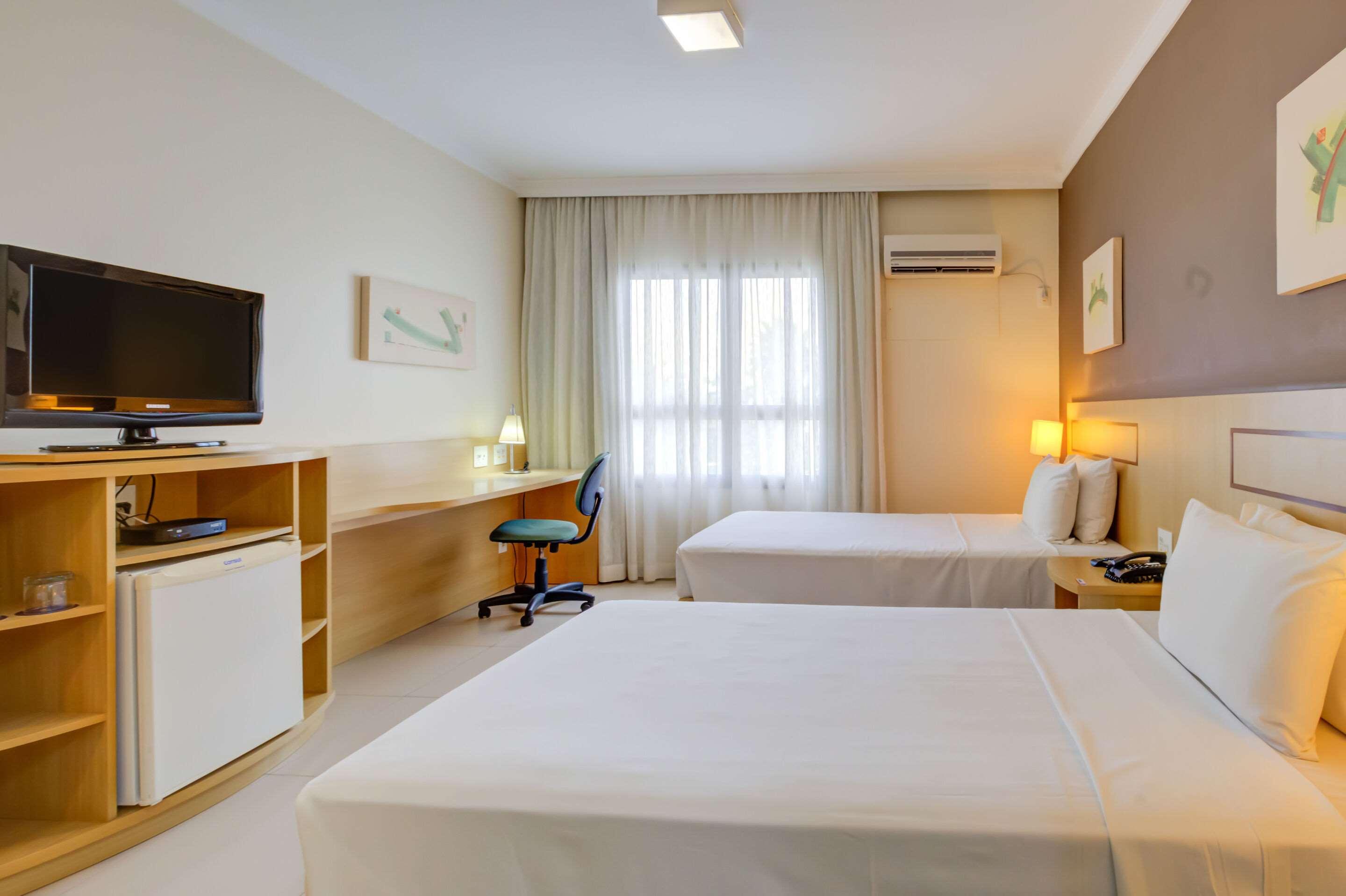 Upgrade, Twin Beds, Smoking
