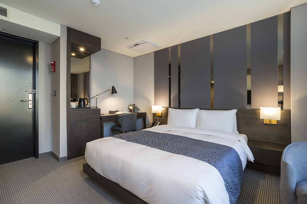 Centum Primus Hotel 38/50