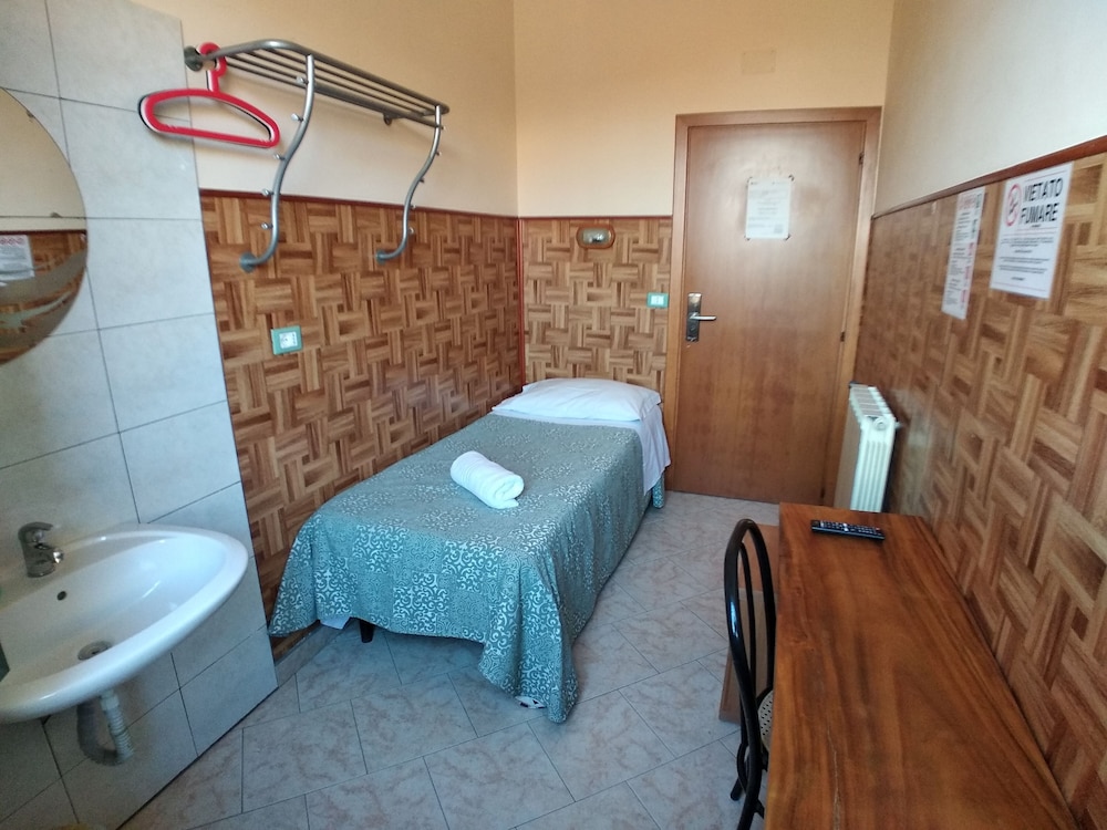 Hotel Cressy 62/63