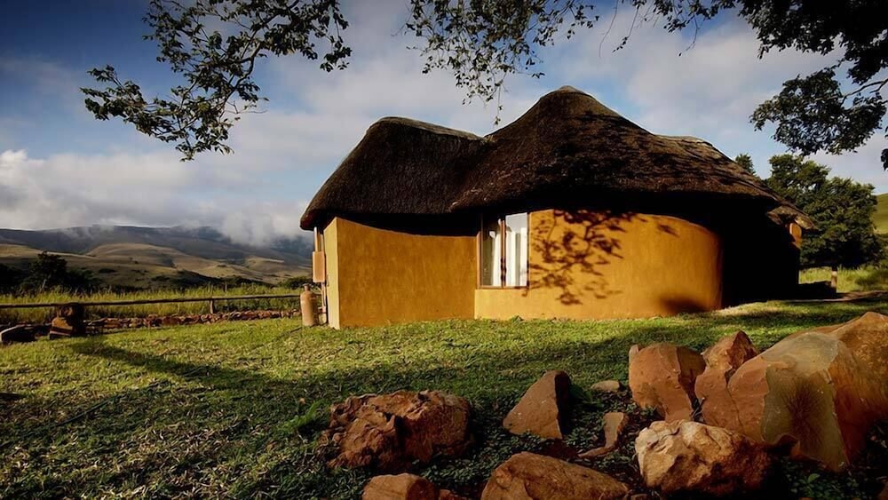 Caracal Lodge 30/36