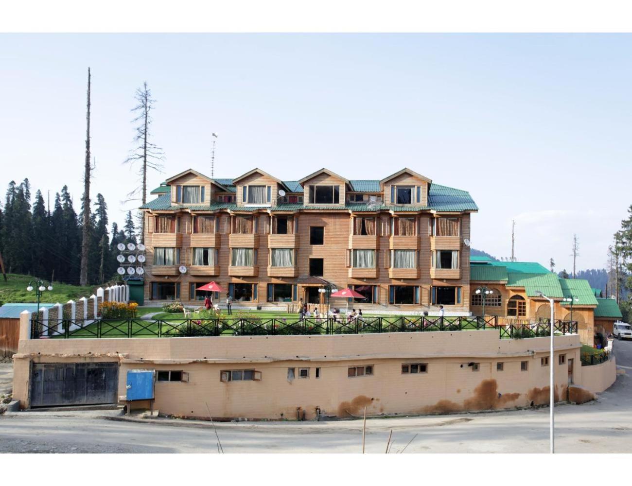 Hotel Grand Mumtaz 4/45
