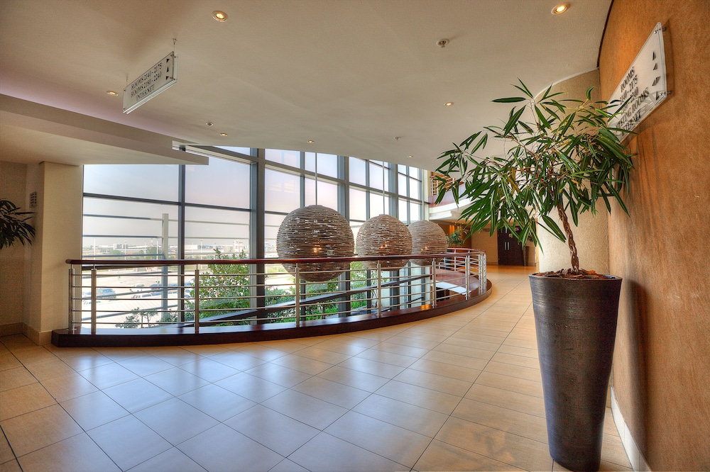 City Lodge Hotel at OR Tambo International Airport 11/48