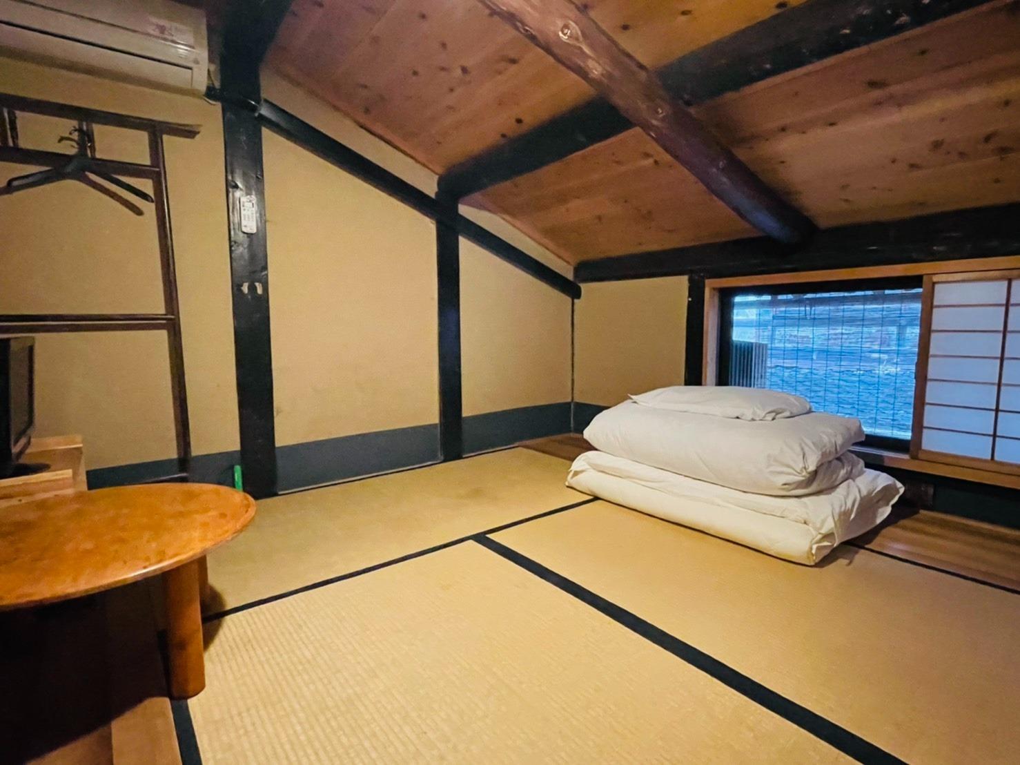 Room, Futon Bed, Single