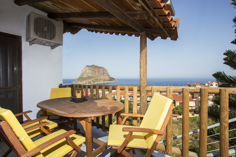 Monemvasia Green Apartments 49/60