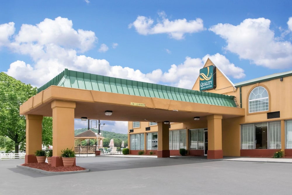 Quality Inn & Suites Horse Cave - Cave City 1/39