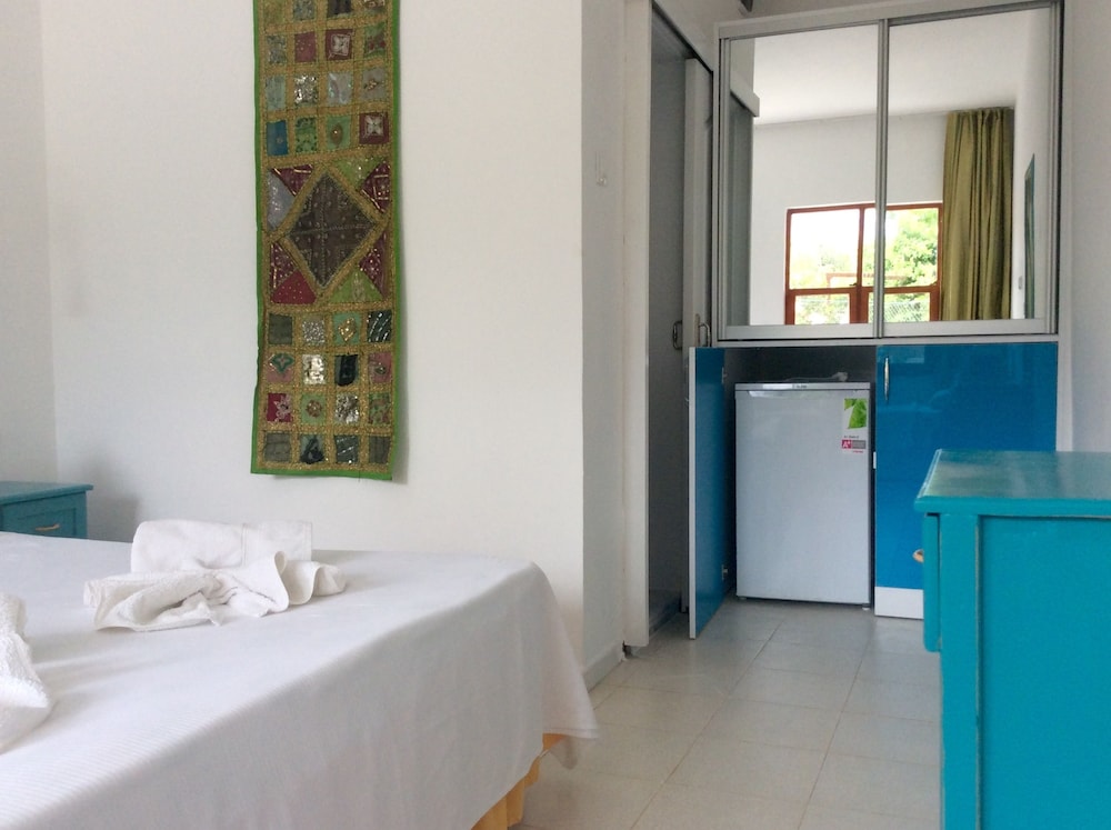 ROOM, TRIPLE, GARDEN VIEW, BALCONY