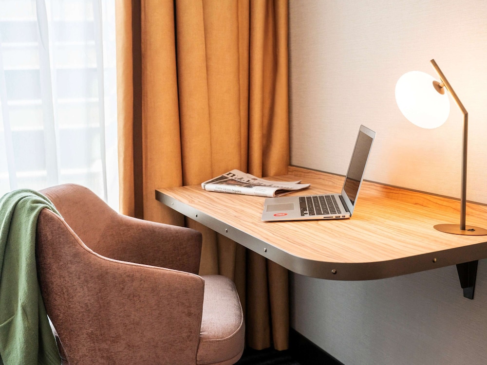 Mercure Amsterdam North Station 56/67