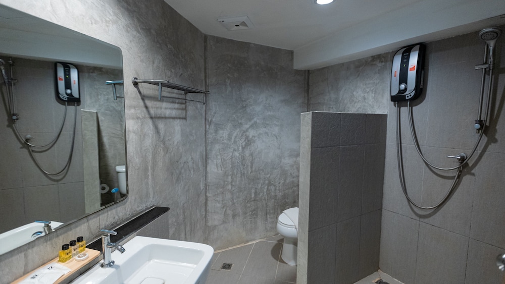 B2 Jomtien Pattaya Boutique Budget Hotel 57/60