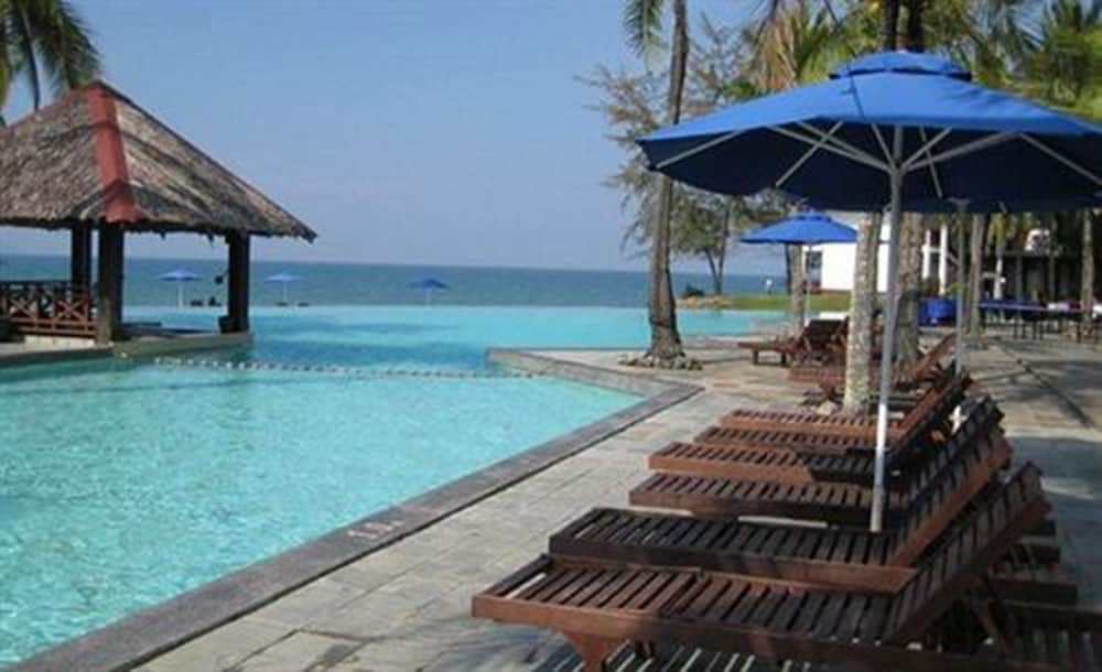 Sutra Beach Resort Spa 50/53