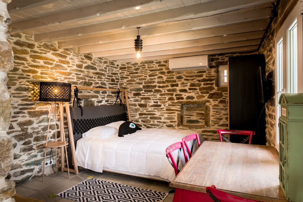 Imarkellis Boutique Villas 16/47