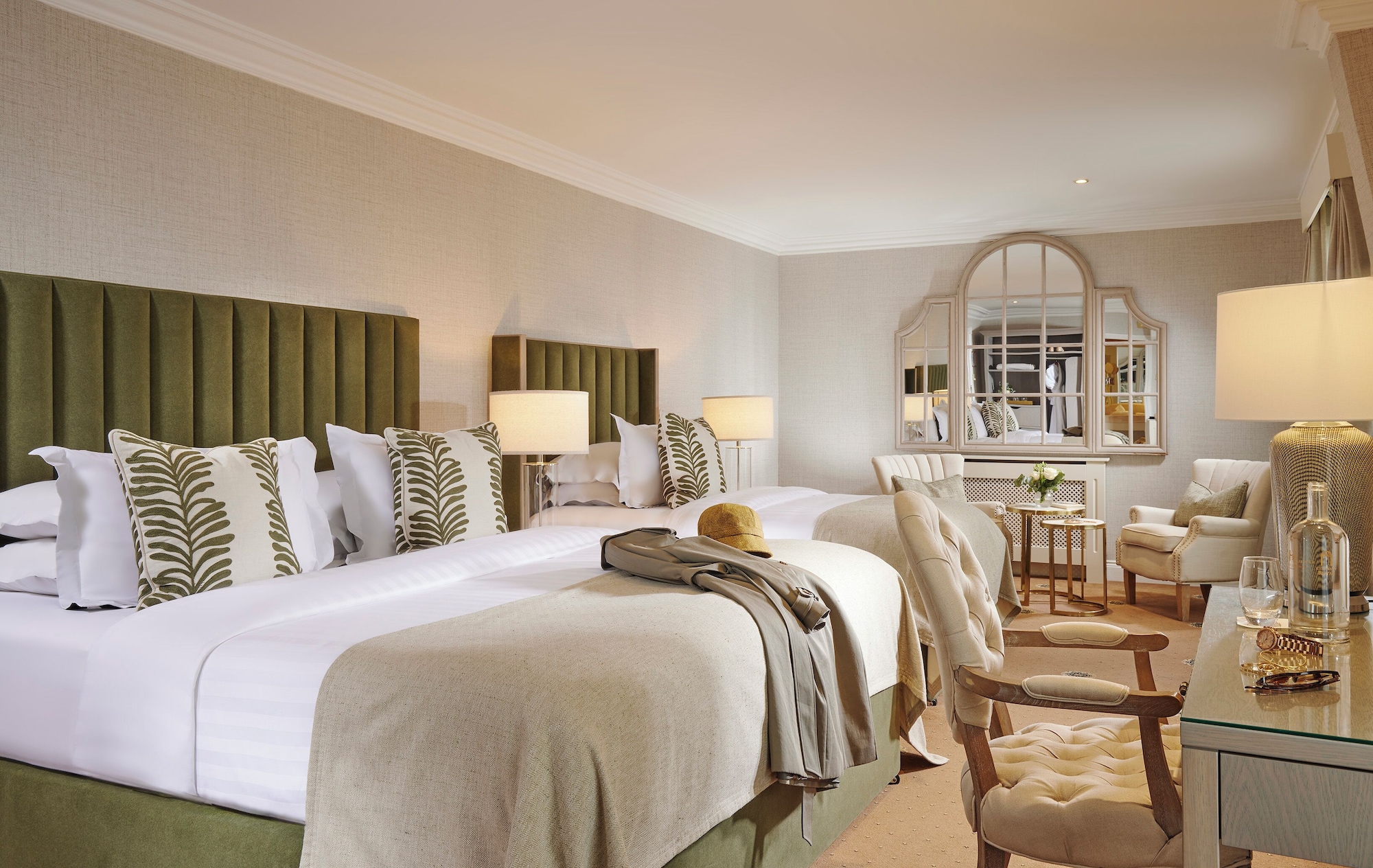 Deluxe, Double Bed