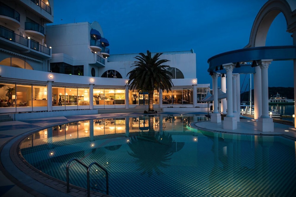 HOTEL LIMANI 63/64