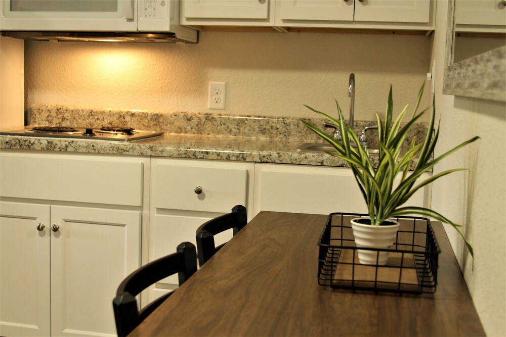 Stay Plus Extended Stay Suites 10/33