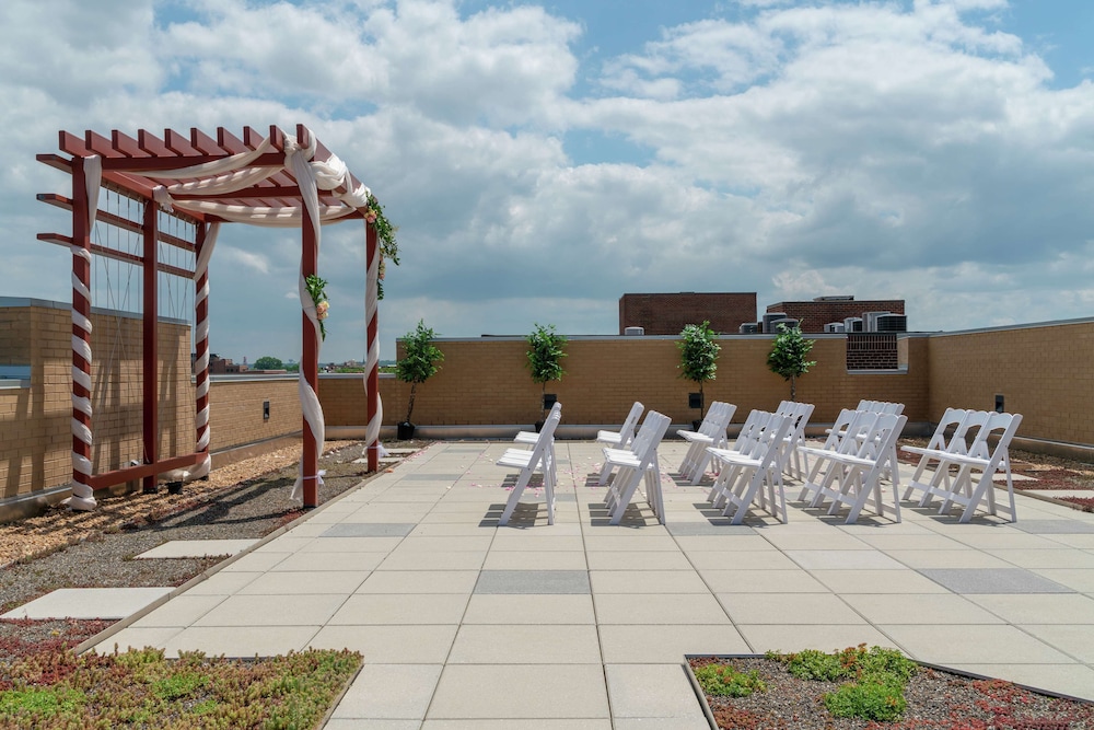 Hilton Garden Inn Alexandria Old Town National Harbor 18/52