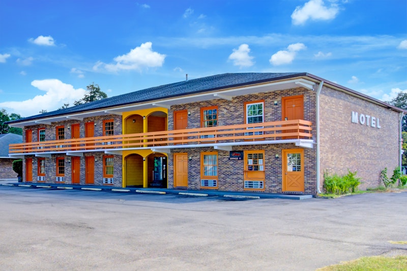 Hotel O Deluxe Inn Kingstree SC HWY 52 in Kingstree - SC