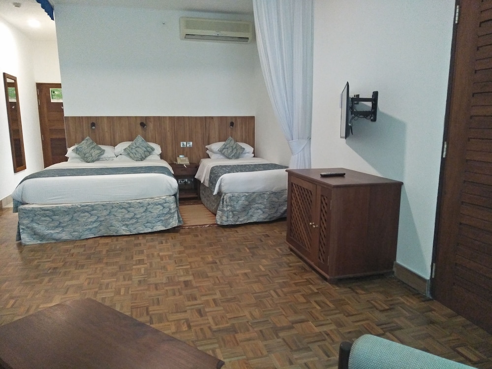 STANDARD, DOUBLE OR TWIN BED