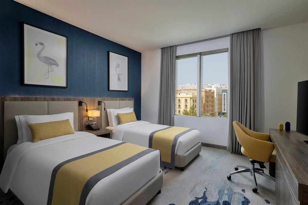 3 BEDROOMS, SUITE, KING BED