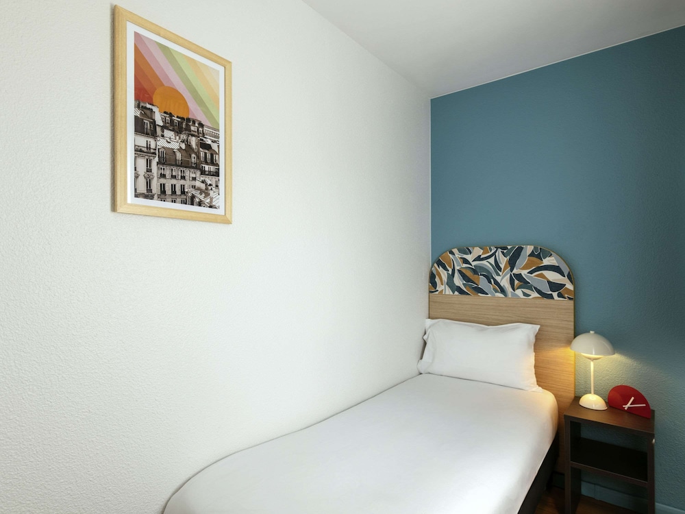 Studio, Multiple Beds