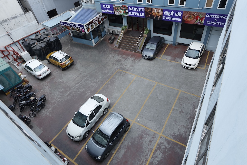 Sri Aarvee Hotels 27/30