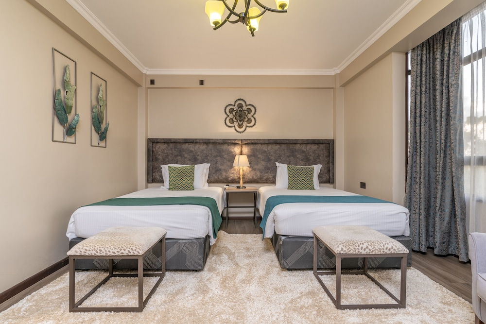 Fair Acres Boutique Hotel 39/71