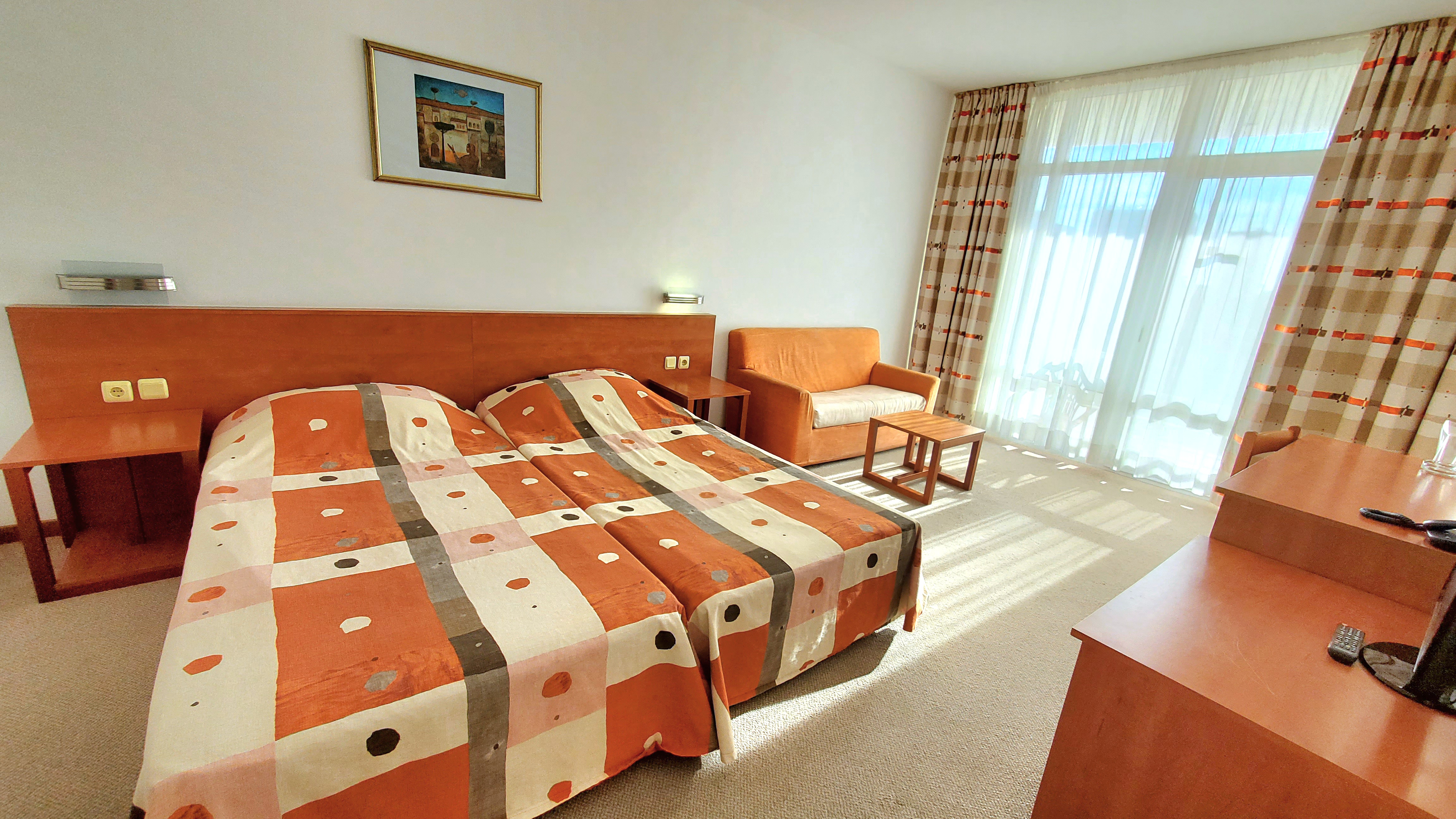 ROOM, SINGLE, DOUBLE BED