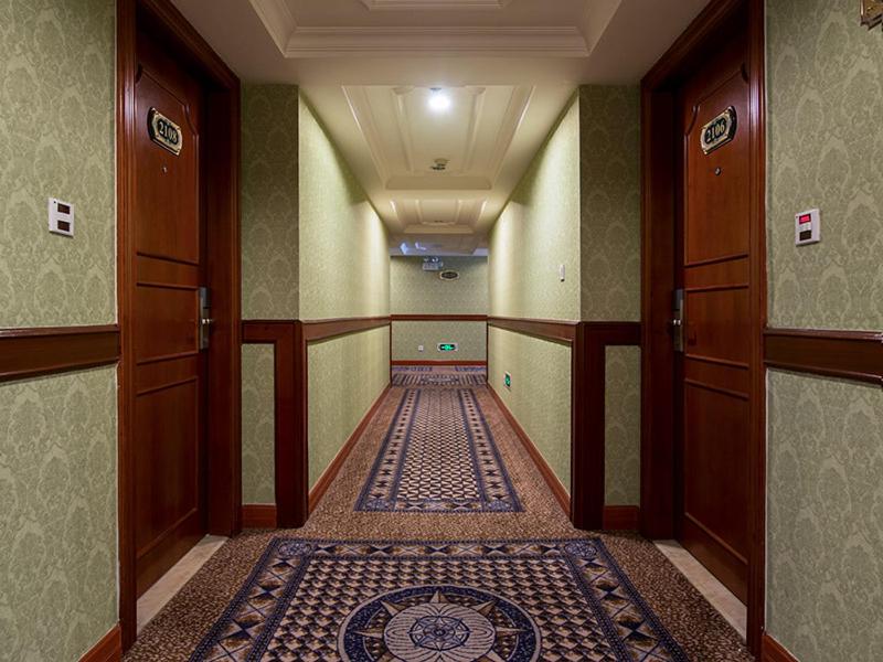 Vienna Hotel (Shenzhen Aiguo Road) 22/40
