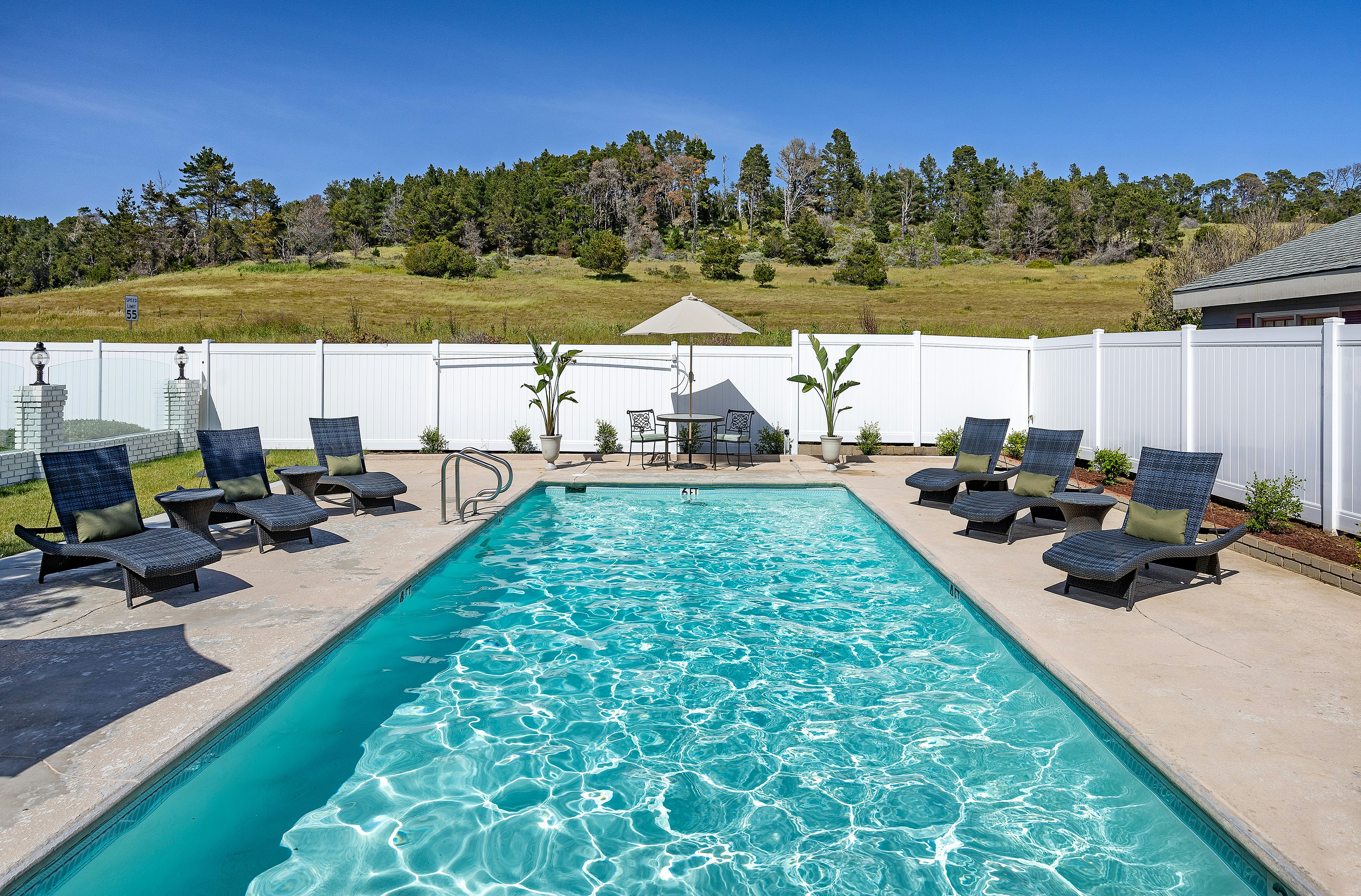 Fireside Inn On Moonstone Beach 39/39