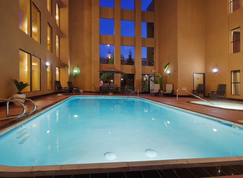 Holiday Inn Express Union City(San Jose) 3/59