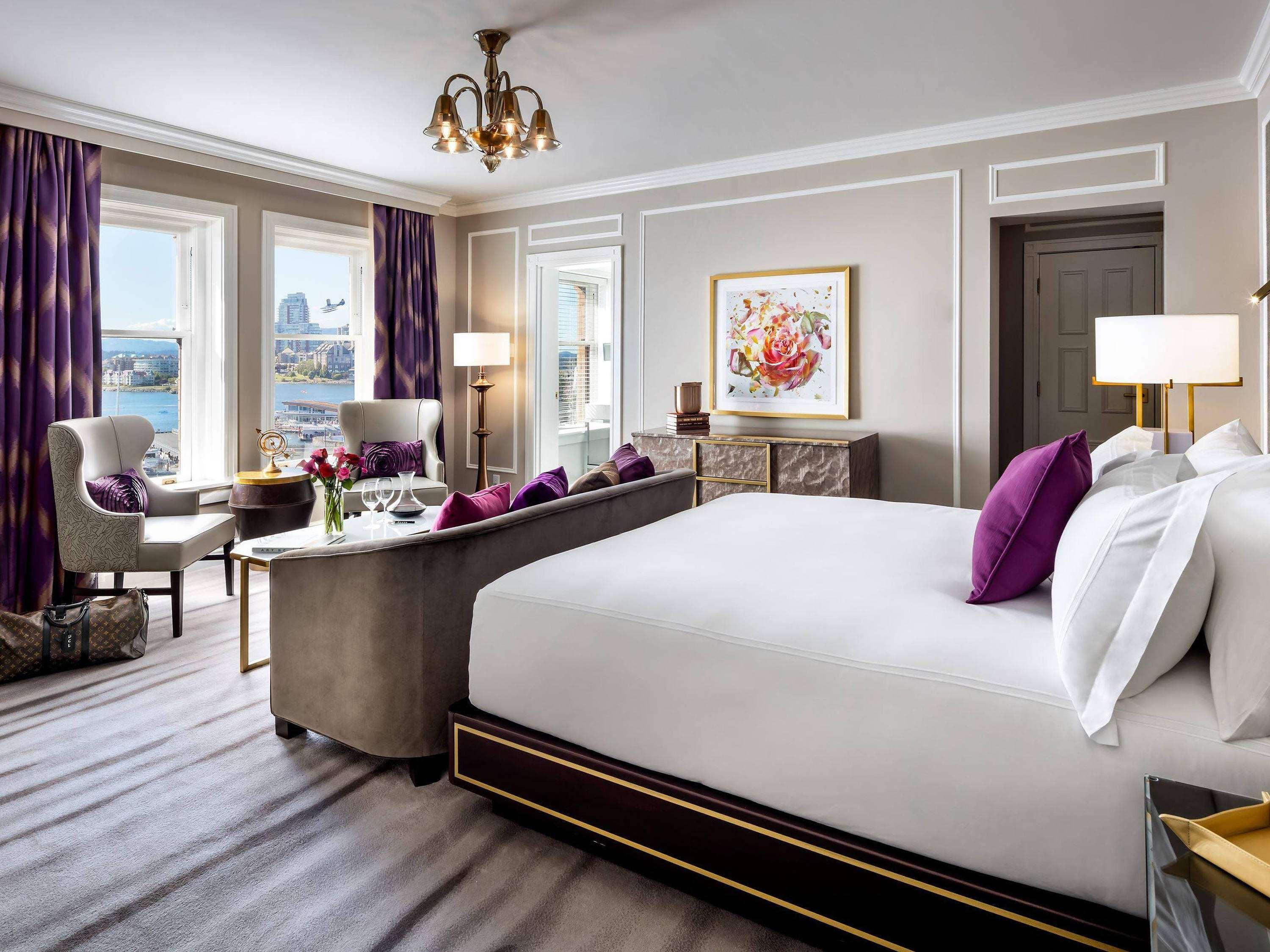 جناح بسرير كينج بغرفة نوم واحدة، Fairmont Empress Hotel 2/2