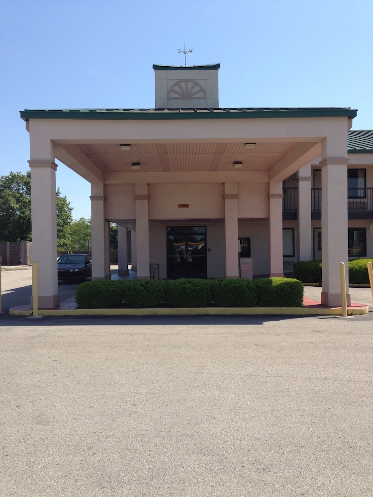 Econo Lodge Athens I-65 4/49