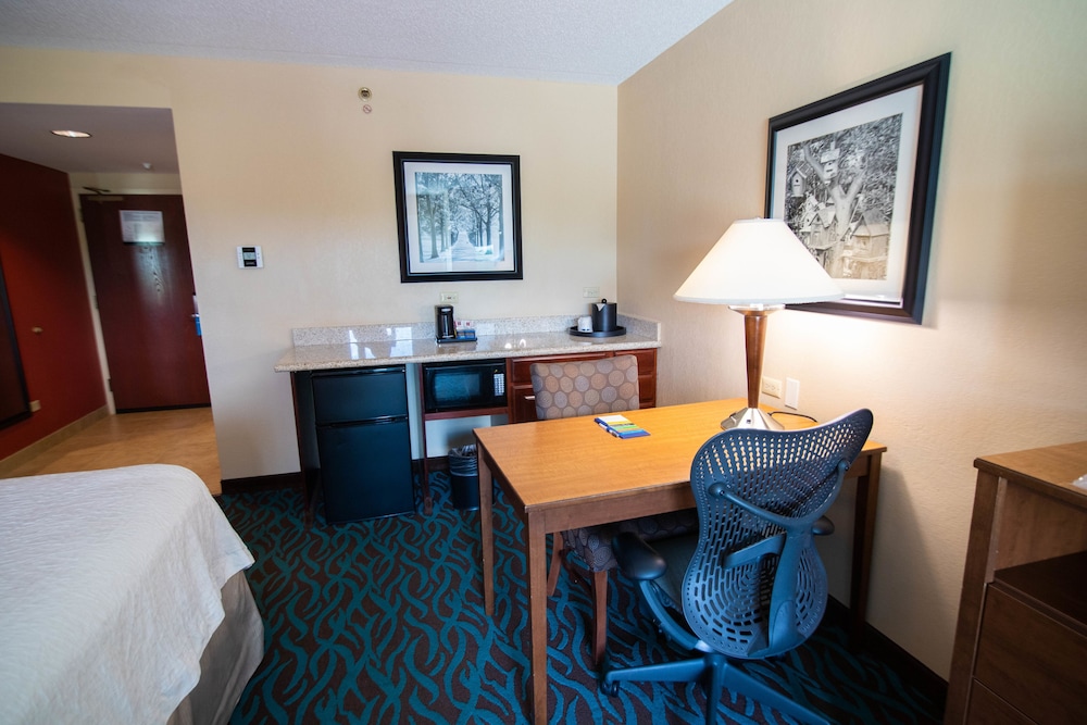 Hampton Inn And Suites Chicago North Shore 45/45