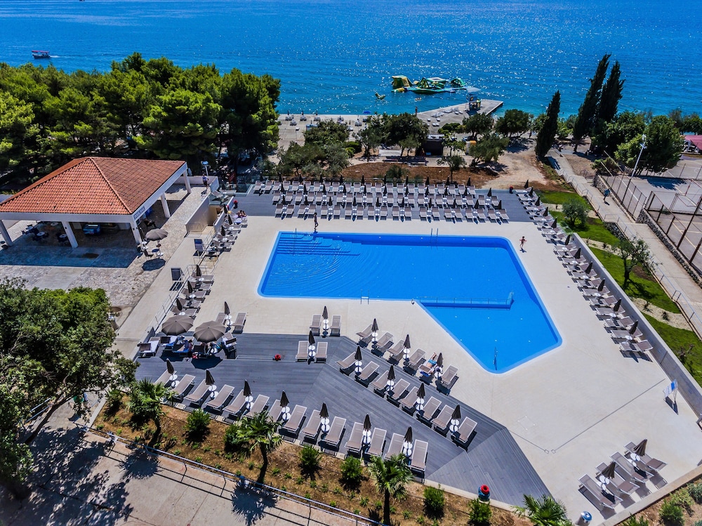 Hotel Medena Block A 36/50