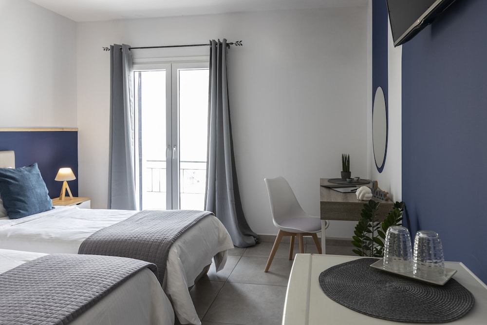 Hotel Kontes 10/65