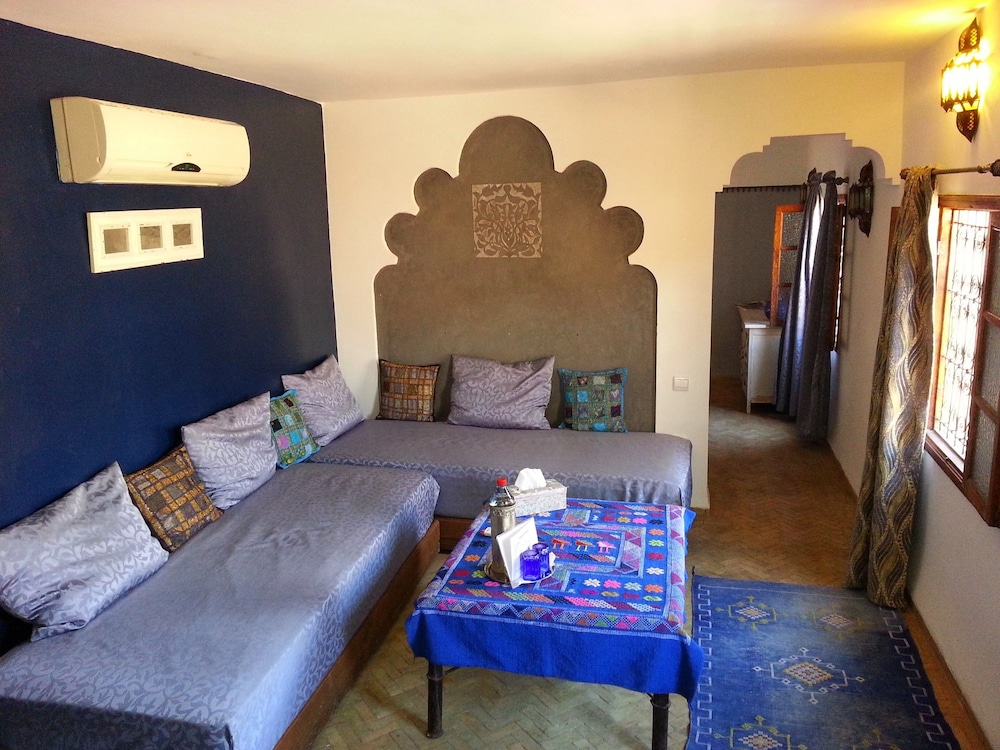 RIAD TARA 22/77